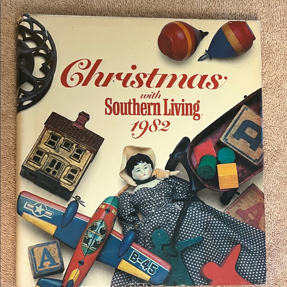 Southern Living 1982 Christmas Cookbook - Red, Blue, Green Accents Vintage
